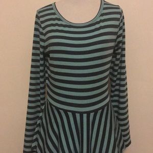 Ruffled long sleeve dress